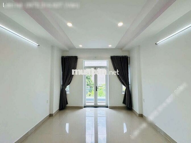 Mặt tiền full nội thất  ĐS p5 GV. Thích hợp làm VPCT, shop Kdol
