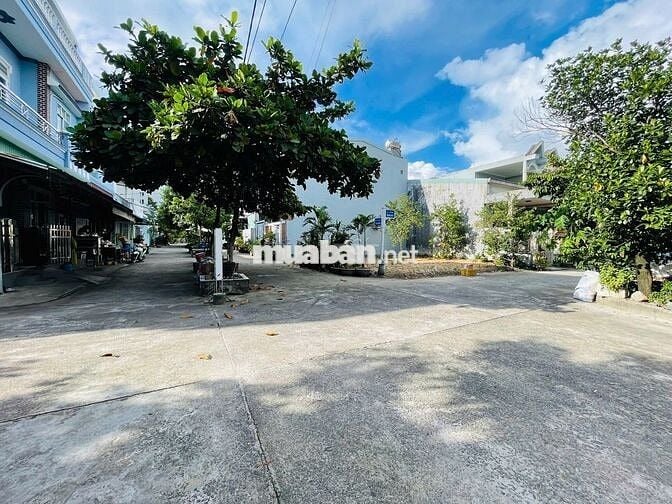 GIÁ SỐC - Lô góc 2 mặt tiền 108m2 Nguyễn Chu Sĩ & Hàm Trung 6