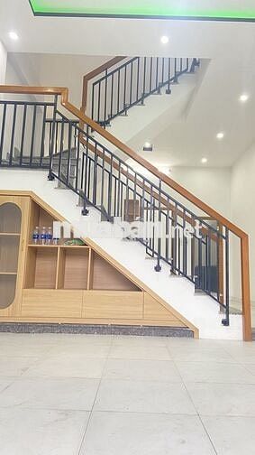 Bán nhà 2 tầng kiệt oto 4m đường Nguyễn Lương Bằng dt:60m giá: 3ty380