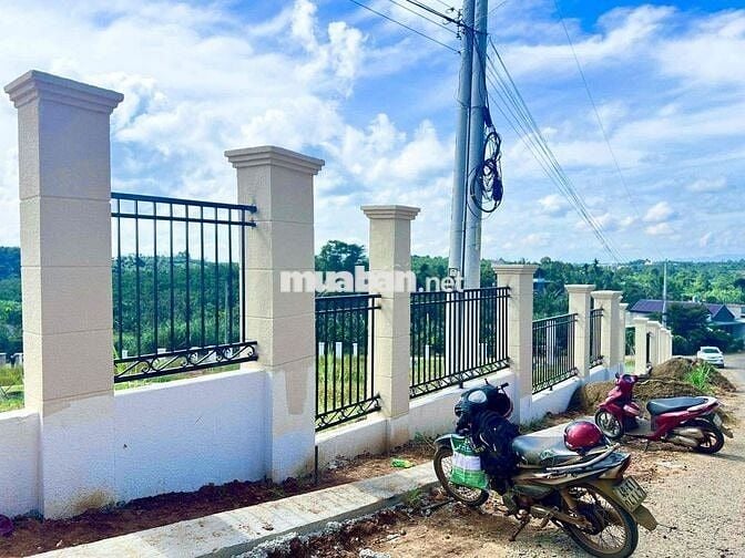 Lô cặp liền kề 406m2 ngang 12m2 sẵn hạ tầng đẹp đường nhựa8m sổ hồng