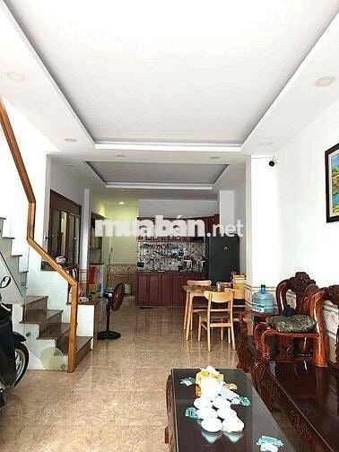Nhà góc 1 MT, 44m2(4x11m), 2 tầng BT, 2PN, HC, HXH, thoáng sáng!
