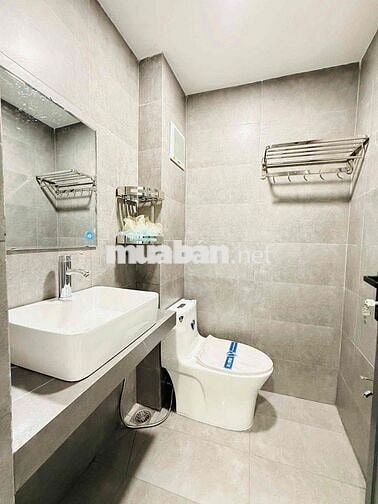 BÁN NHÀ ĐẸP HẺM XE HƠI, 3 TẦNG KIÊNG CỐ, TRUNG TÂM TÂN BÌNH, 5,6 TỶ