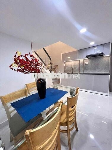 BÁN NHÀ ĐẸP HẺM XE HƠI, 3 TẦNG KIÊNG CỐ, TRUNG TÂM TÂN BÌNH, 5,6 TỶ