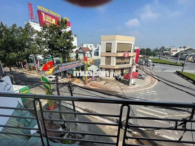 MẶT TIỀN KINH DOANH 5M NGAY HIGHLANDS ĐẠI LỘ BD - 75M2