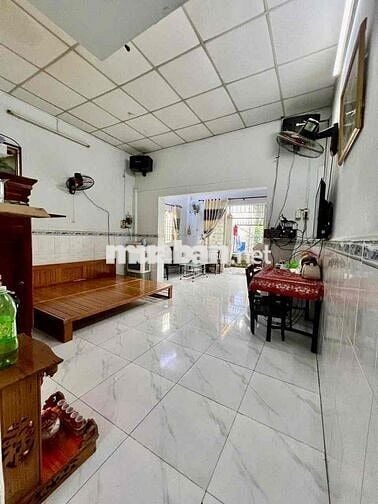 NHÀ C4 SHR - HẺM XE TẢI QUAY ĐẦU - SÁT BÊN CHỢ THỚI TỨ - HÓC MÔN