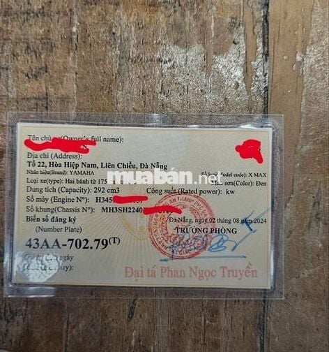 Xe máy Yamaha XMAX 300 màu đen 2024