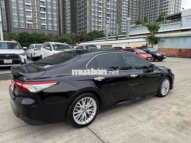 Toyota Camry 2021 2.5Q - HÃNG BH 1 năm giảm sâu
