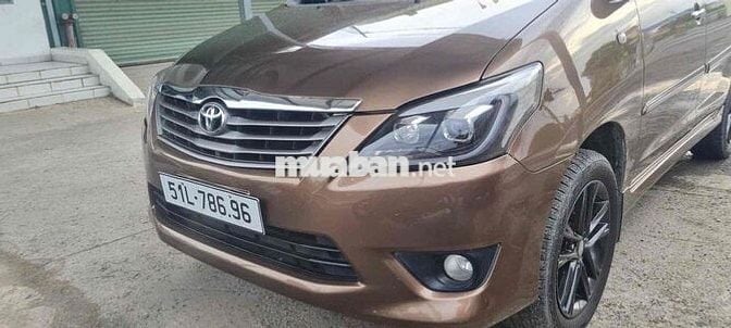 Toyota Innova 2014 E - 110000 km