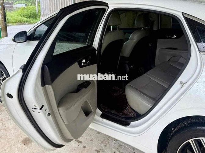 Kia Cerato 2019 1.6 AT Deluxe  xe gia đình