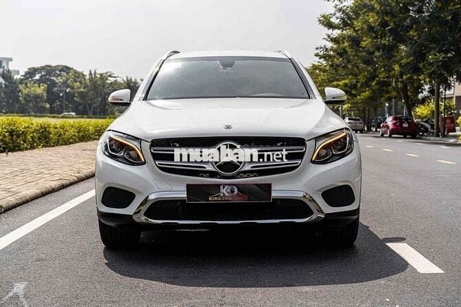 GLC200 Sx 2019 màu trắng nội thất nâu đẹp xuất sắc