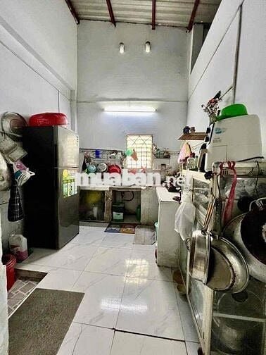 NHÀ C4 SHR - HẺM XE TẢI QUAY ĐẦU - SÁT BÊN CHỢ THỚI TỨ - HÓC MÔN