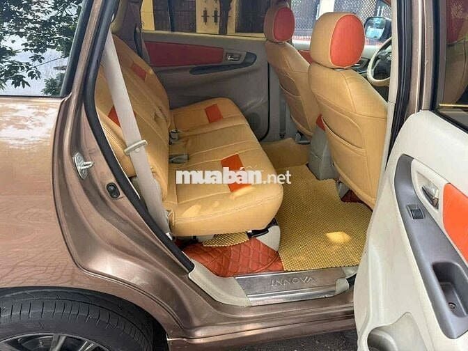 Toyota Innova 2014 E - 110000 km