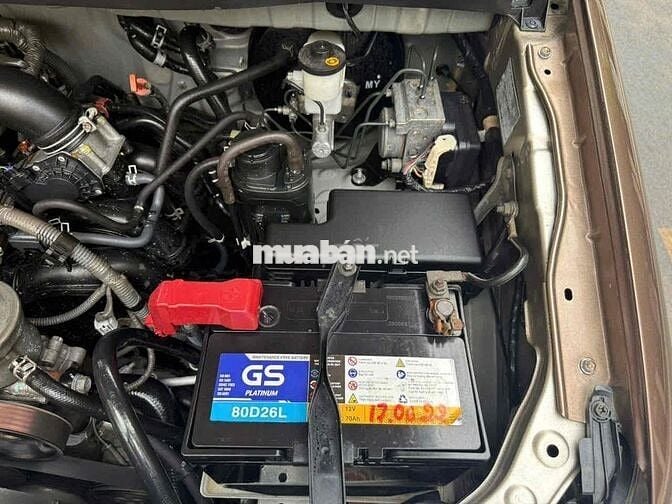 Toyota Innova 2014 E - 110000 km