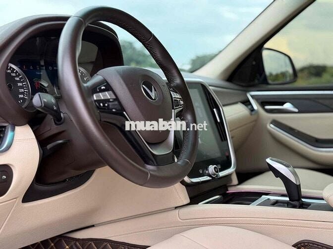 Bán xe VinFast Lux SA2.0 Premium 2020 – Đẹp như mớ