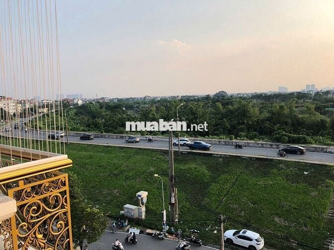 Cho thuê nhà nguyên căn 7 tầng mới 4 PN, Bát Khối gần Aeon,Cổ Linh