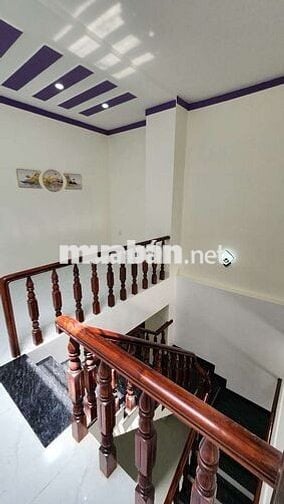 Bán nhà 2 tầng mới xây liền kề KCN cạnh VSIPIII