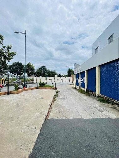 HIẾM - PHÂN KHÚC 5 TỶ SÓT LÔ FULL THỔ NGAY PHẠM VĂN ĐỒNG -60M2 5.8 TỶ