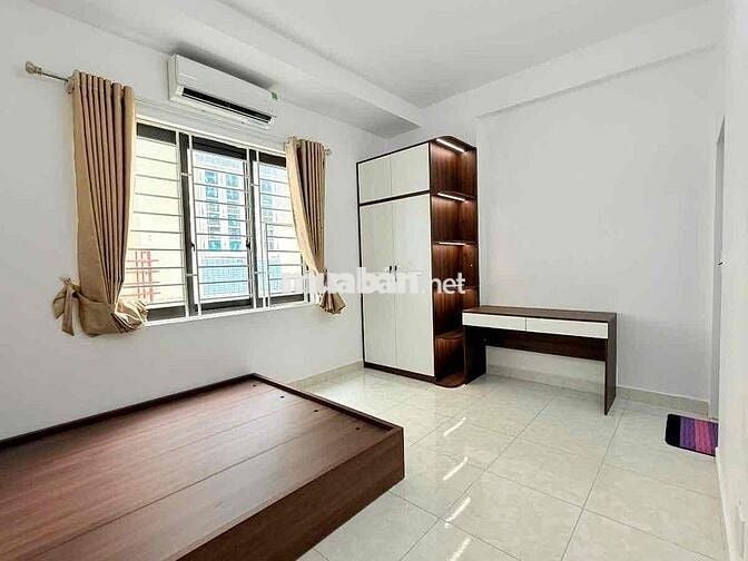 Lô Góc 2 Thoáng Cầu Giấy 40m2 - 5 Tầng - Ngõ Thông - Gần Phố - 8,8 Tỷ