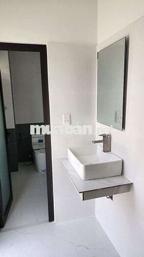 Bán nhà 2 tầng mới xây liền kề KCN cạnh VSIPIII