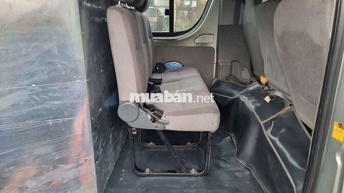 Ô tô tải van Toyota Hiace 6 chỗ 2006 máy xăng