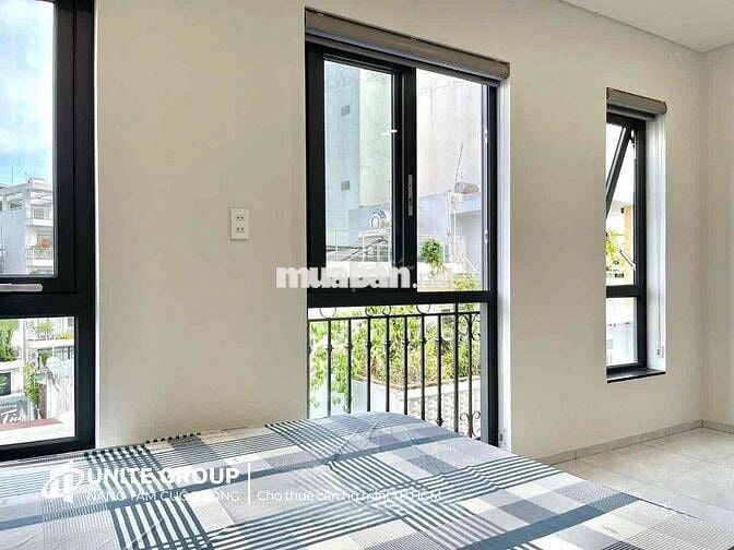 Căn hộ full nội thất cửa sổ lớn ngay chợ Bà Chiểu gần Q1