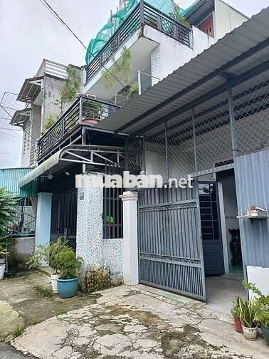 Nhà thị trấn Củ Chi giá chỉ 1,2 tỷ, 2 phòng ngủ rộng rãi sổ hồng riêng