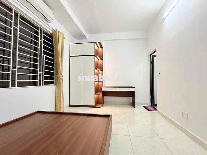 Lô Góc 2 Thoáng Cầu Giấy 40m2 - 5 Tầng - Ngõ Thông - Gần Phố - 8,8 Tỷ