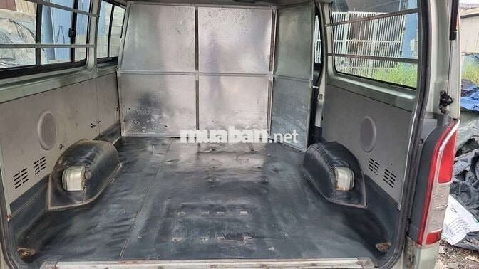 Ô tô tải van Toyota Hiace 6 chỗ 2006 máy xăng