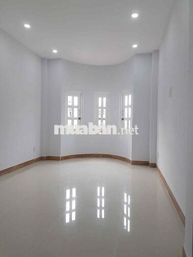 CHO THUÊ NHÀ - 1 TRỆT 3 LẦU - 3PN 3WC - GẦN NGÃ 4 HÀNG XANH - 120M2