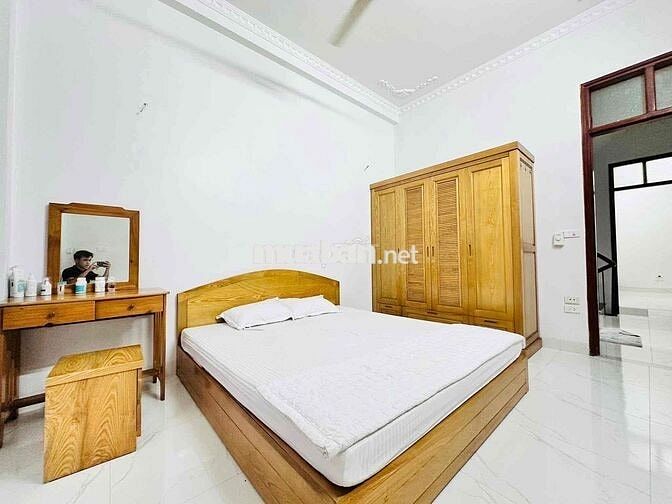 Bán Nhà Lô Góc Dân Xây Ngõ 68 Cầu Giấy- 47m2 Hơn 11 Tỷ
