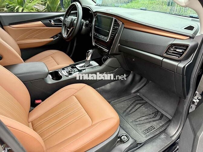 Isuzu Mu X 2022 - bản Pre 4x4 odo 9000km