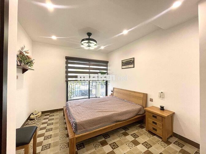 CHO THUÊ NHÀ 4 PHÒNG NGỦ SÂN VƯỜN LÔ GÓC KHU MỸ GIA