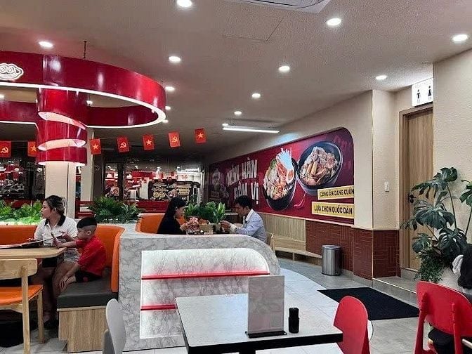 Cho Thuê Nhà Mặt Tiền : 172-174 Trần Hưng Đạo, P. Nguyễn Cư Trinh, Q.1