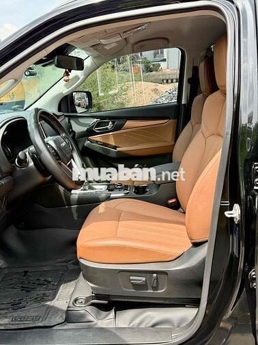 Isuzu Mu X 2022 - bản Pre 4x4 odo 9000km