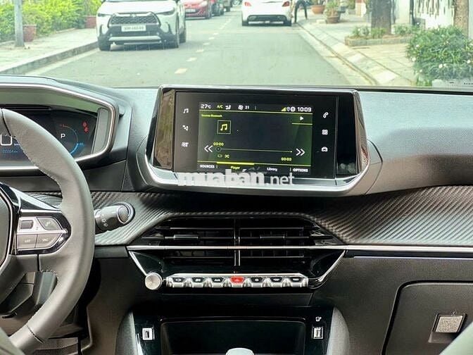 Peugeot 2008 2022 GT Line 1.2 AT - 51000 km
