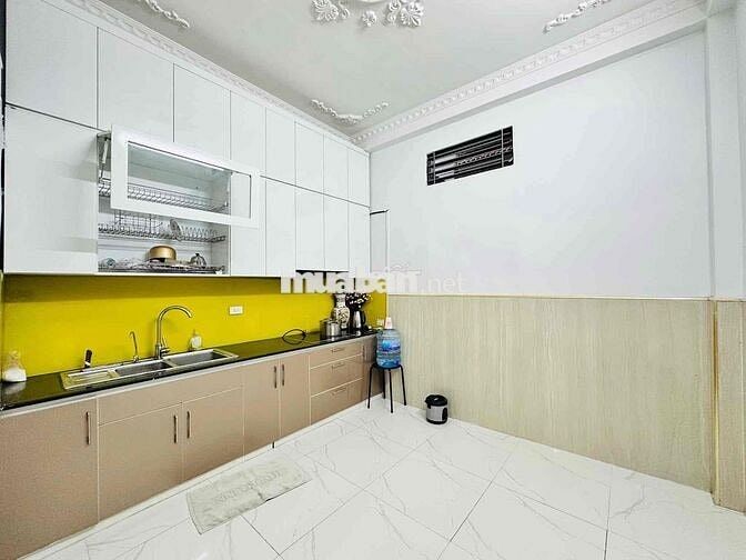 Bán Nhà Lô Góc Dân Xây Ngõ 68 Cầu Giấy- 47m2 Hơn 11 Tỷ
