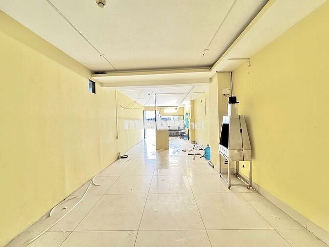 Cho Thuê Mặt Bằng Ngay Ngã Tư Nơ Trang Long & Lê Quang Định Bình Thạnh