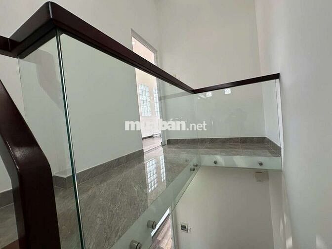 🔥HIẾM💥 HẺM XE HƠI THÔNG
💰 Chỉ 6,7 tỷ - Nhà 3 TẦNG ĐÚC - 4PN 
Cạh MT