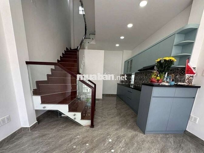 🔥HIẾM💥 HẺM XE HƠI THÔNG
💰 Chỉ 6,7 tỷ - Nhà 3 TẦNG ĐÚC - 4PN 
Cạh MT