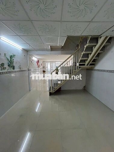 Cần bán gấp nhà 1 trệt 1 lầu 80m2 SHR ở 1/ Đ. Bùi Thị Lùng giá 945tr