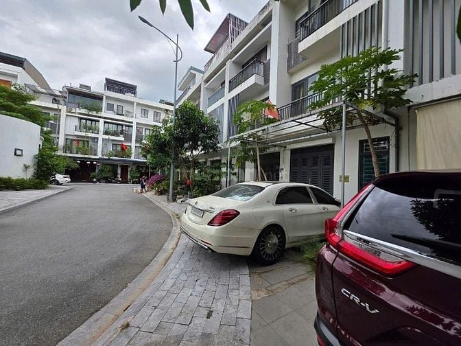  DUY NHẤT 1 CĂN – TẠI ĐỨC DIỄN, BẮC TỪ LIÊM , 70M2 GIÁ 15 TỶ