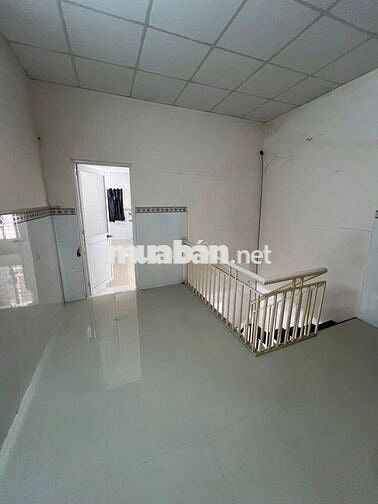 Cần bán gấp nhà 1 trệt 1 lầu 80m2 SHR ở 1/ Đ. Bùi Thị Lùng giá 945tr