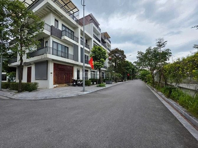  DUY NHẤT 1 CĂN – TẠI ĐỨC DIỄN, BẮC TỪ LIÊM , 70M2 GIÁ 15 TỶ