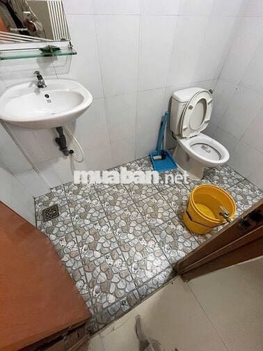 Cần bán gấp nhà 1 trệt 1 lầu 80m2 SHR ở 1/ Đ. Bùi Thị Lùng giá 945tr