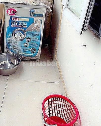 Cho thuê cả tầng 4 phòng rộng 