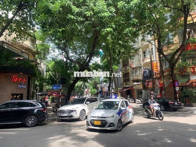 Bán Nhà TT Hàn Thuyên 30M x 2 Tầng Giá 6 Tỷ. 50m ra phố, Full nội thất