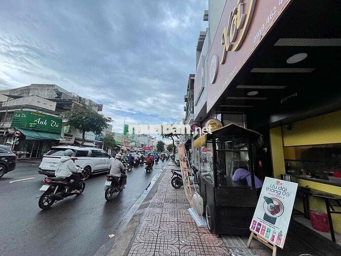 cho thuê mặt tiền giá rẻ Quận Bình Thạnh 60m2 lối đi riêng giá chỉ 20t