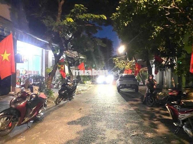 nhà 3 tầng 3 mê full nội thất Nt Phùng chí kiên chỉ 7ty1