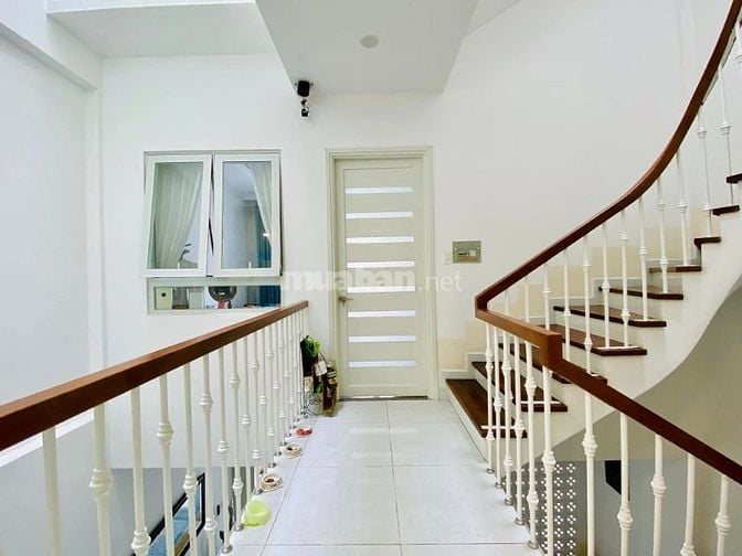 BÁN NHÀ DT 6M X 16M ĐƯỜNG 8M NHÀ XÂY NHƯ BIỆT THƯ VILA CAO CẤP,