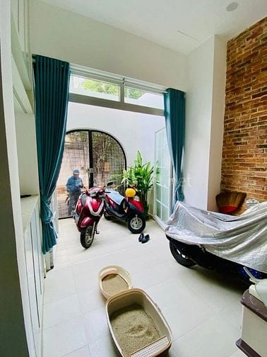 BÁN NHÀ DT 6M X 16M ĐƯỜNG 8M NHÀ XÂY NHƯ BIỆT THƯ VILA CAO CẤP,